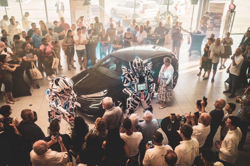 Soirée cocktail avec une animation robot pour la marque Renault.